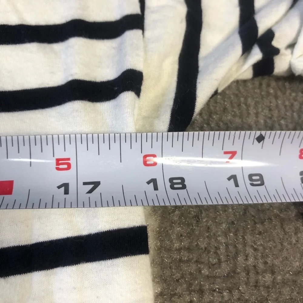 J. Crew Tshirt Small Black White Striped Side Slit Magic Giant Shirt Nautical